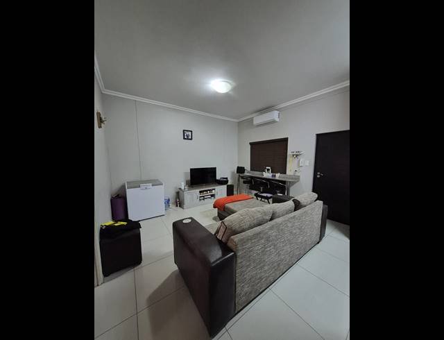 2 BEDROOM APARTMENT FOR SALE IN UMHLANGA RIDGE